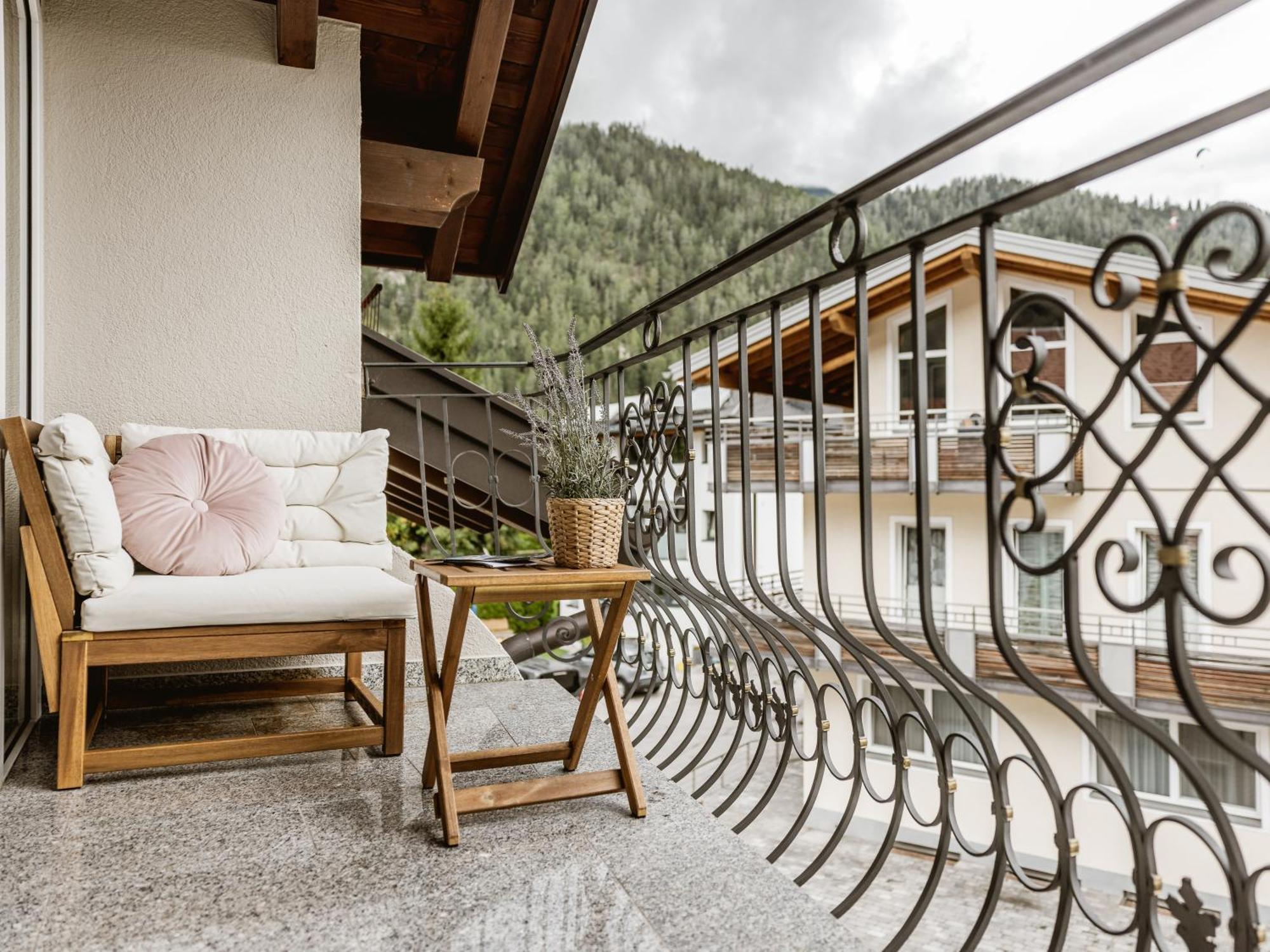 Alpenapartments Ried im Oberinntal Zimmer foto