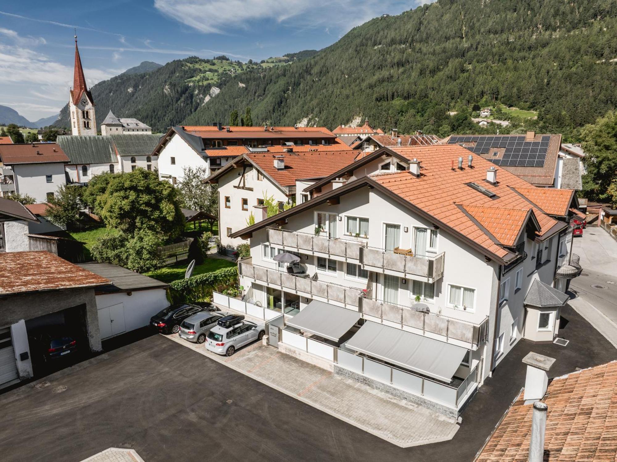 Alpenapartments Ried im Oberinntal Exterior foto